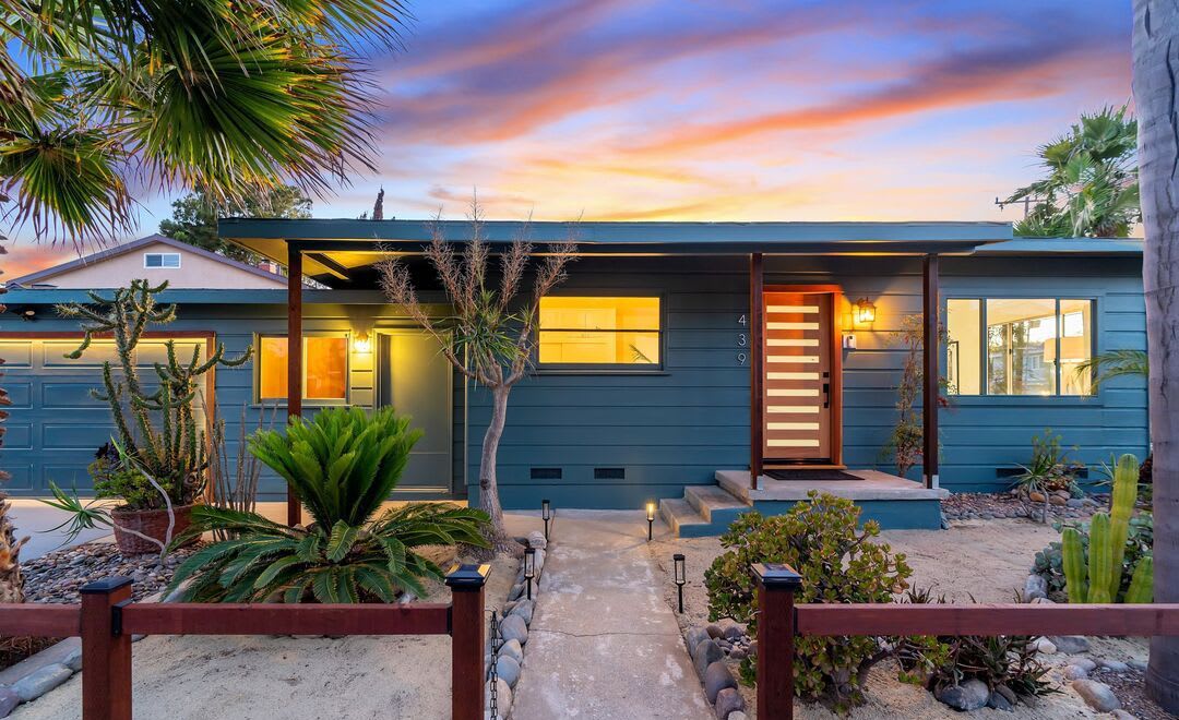 Mid-Century Bungalow in El Segundo