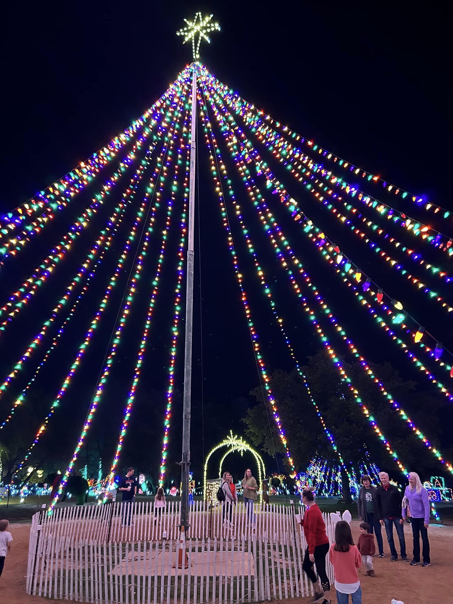 Lakeway: Trail of Lights