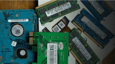 How Does Mobile Barcode Scanning Help With IT Asset Management?