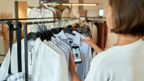 7 Reasons Smartphones Are Invaluable for Fashion Retail