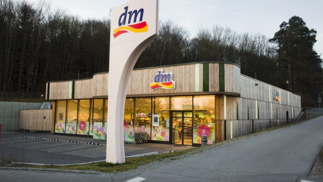 DM market