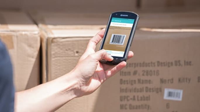 smartphone scanning barcode