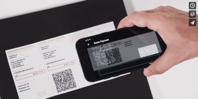 scanning qr code