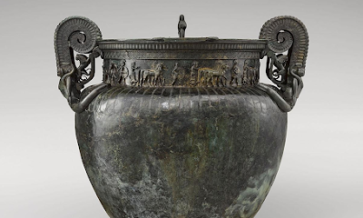 Thiten's Urn