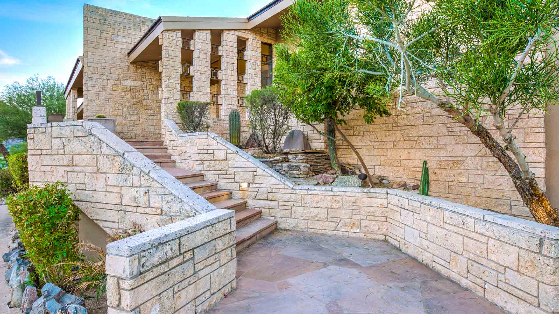 Frank Lloyad Wright Escape