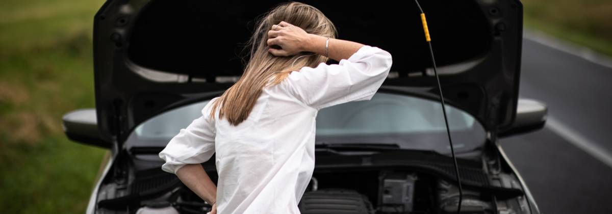 lady with car problems