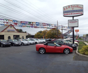 J & S Autohaus 6
