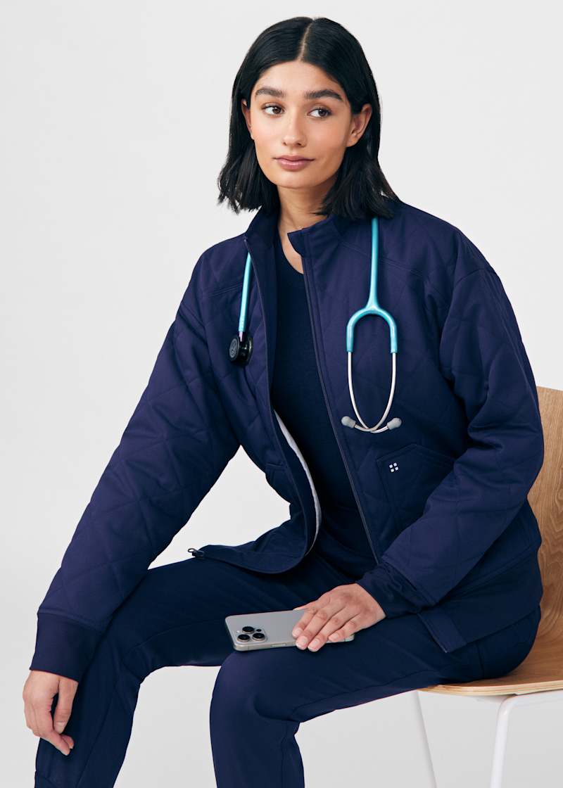 White Cross VIBE White Cross VIBE 2-Pocket Zip Front Puffer Bomber