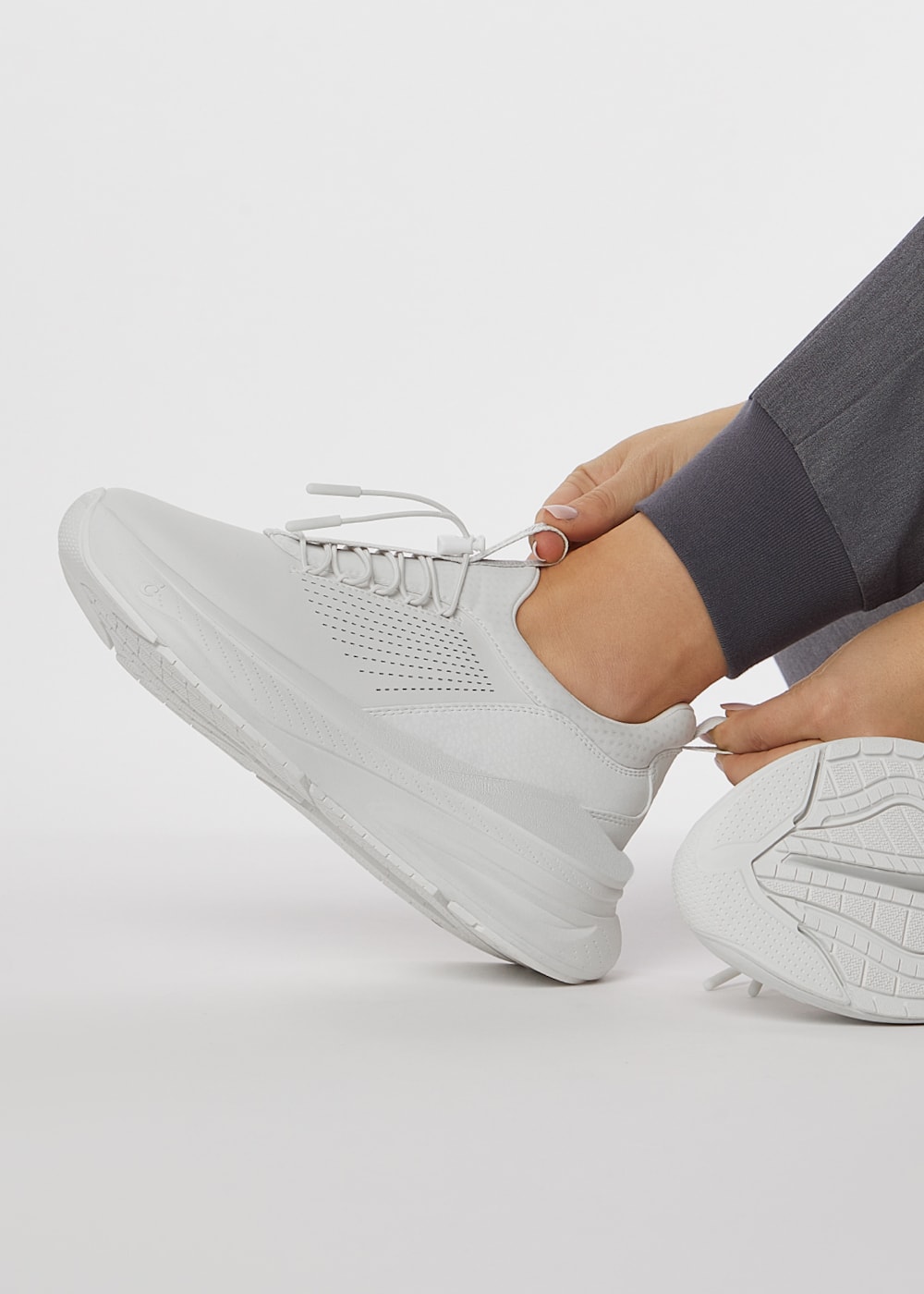 Clove Clove SuperCrush Forte Unisex Slip-Resistant Athletic Shoe