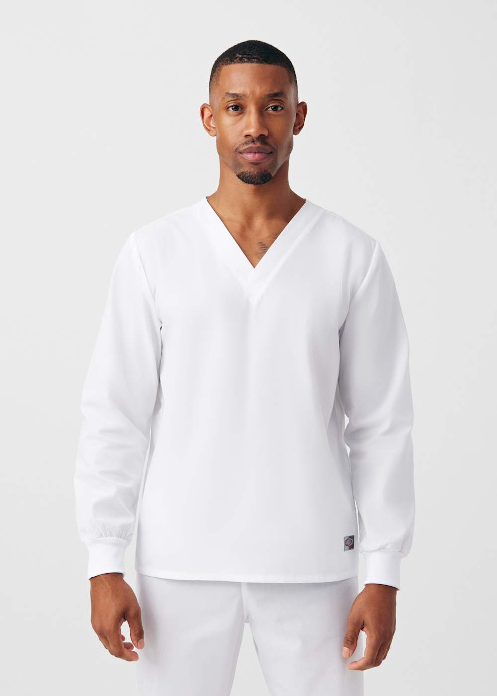 No-Pocket V-Neck Long Sleeve Unisex Top | Scrubs & Beyond
