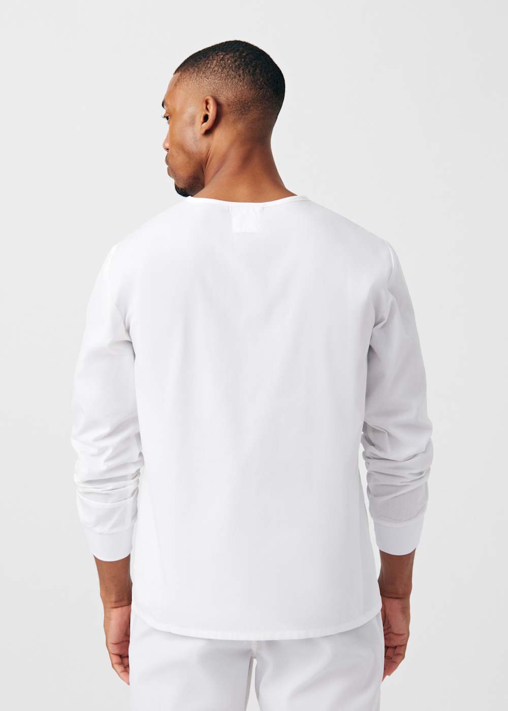 No-Pocket V-Neck Long Sleeve Unisex Top | Scrubs & Beyond