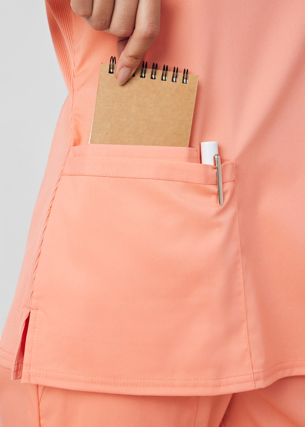 3-Pocket V-Neck Rib Knit Top