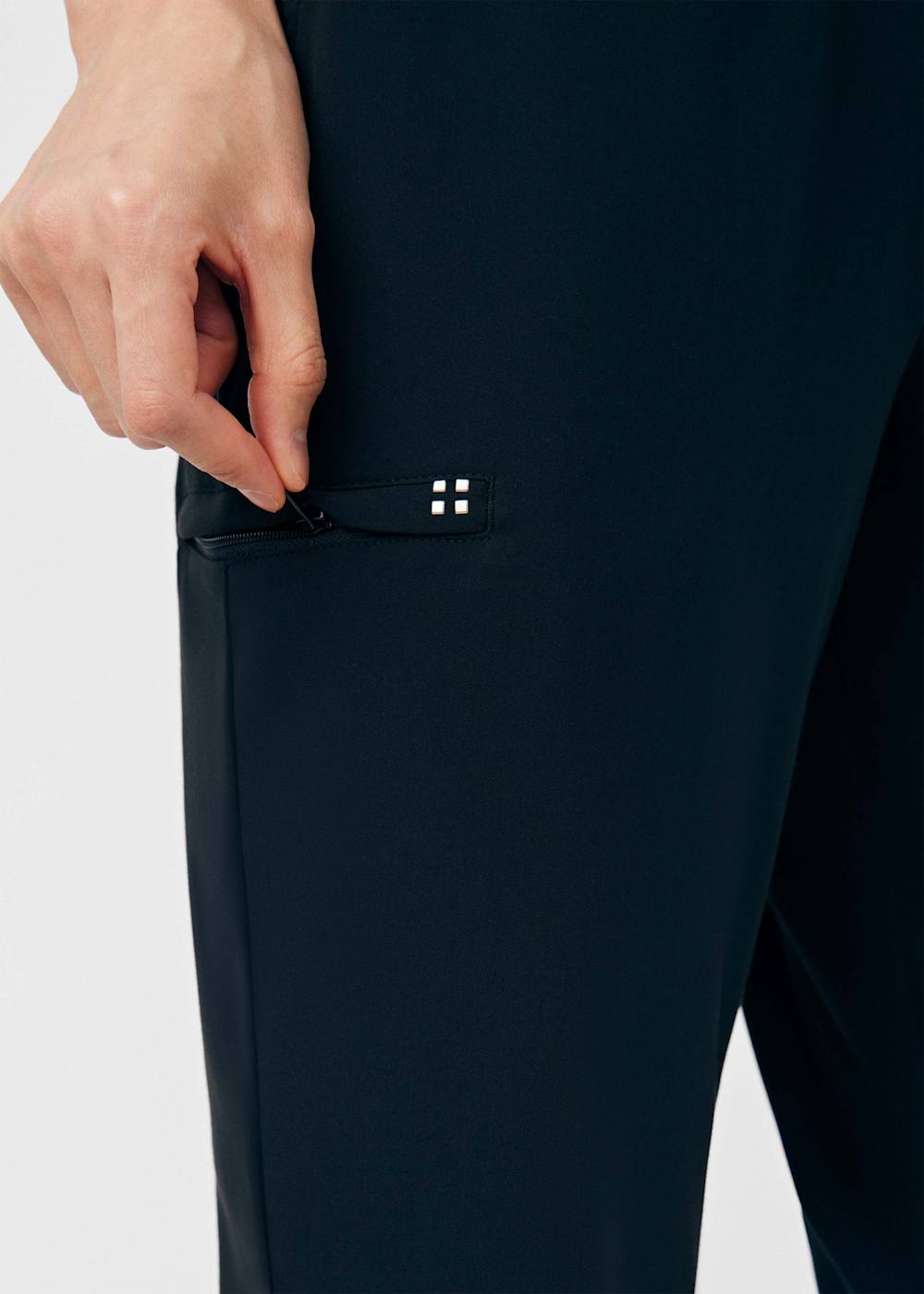 【BAON】[unisex] banding rivet carpender parachute jogger PT Kyodan Womens Dynamic parachute trousers