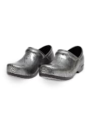 Anywear slip resistant clogs outlet