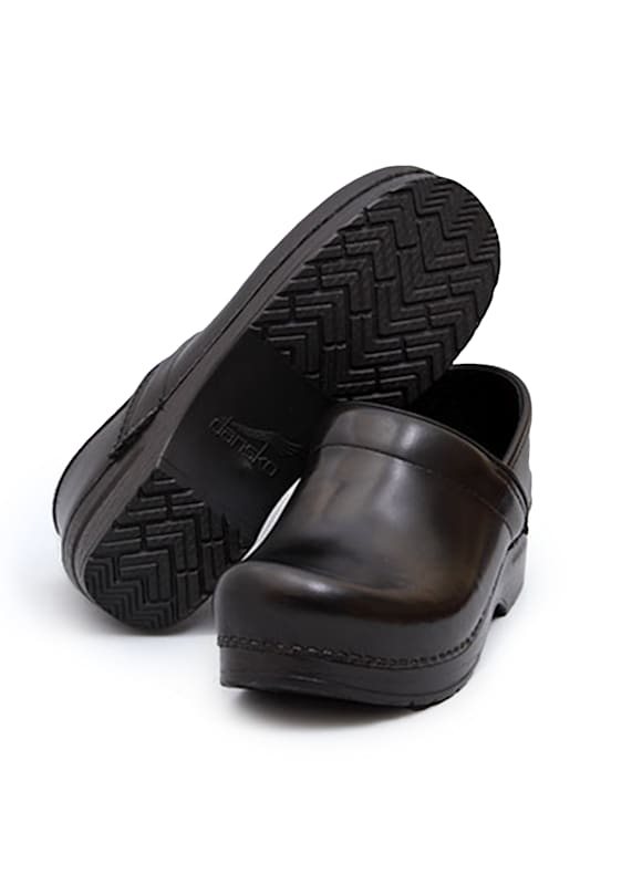 Dansko max black store