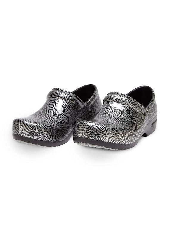 Anywear slip resistant clogs store