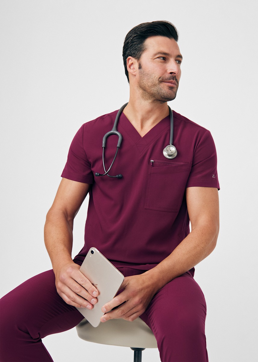 Men's 4-Pocket V-Neck Top