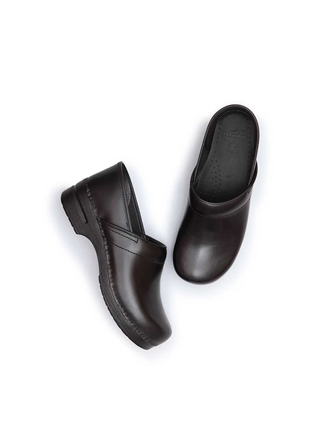 Dansko Professional Men s Nursing Clogs Scrubs Beyond