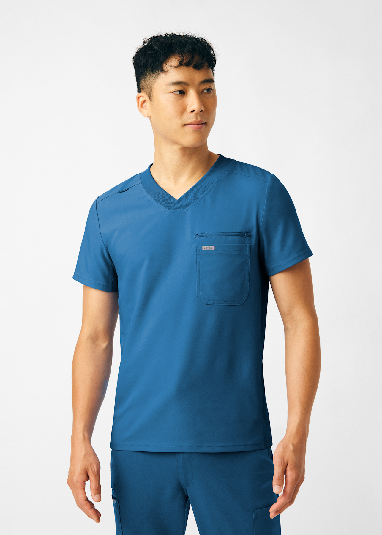 willfully／skipper round cut rib tops 2-Pocket V-Neck Men's Rib Knit Top | Scrubs & Beyond