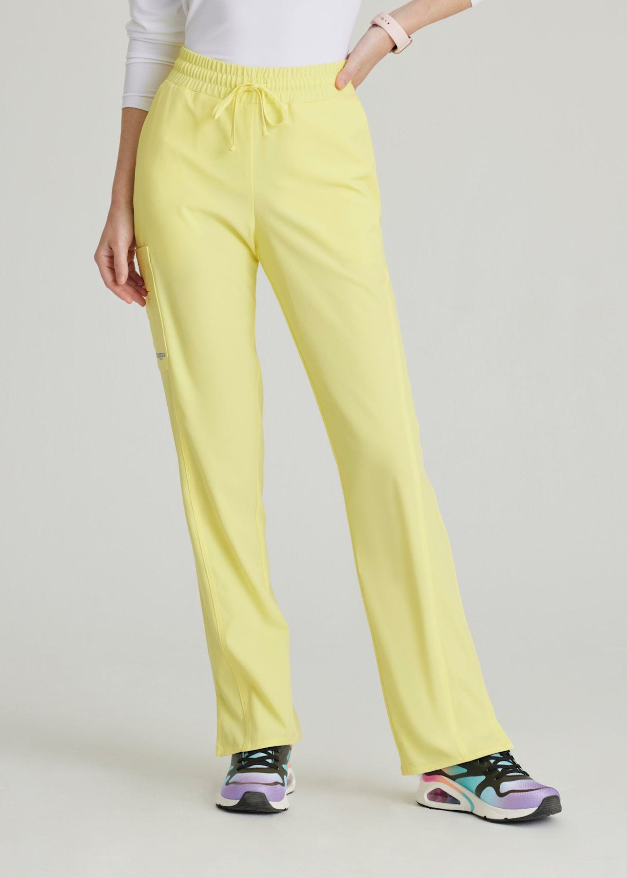 Gamma 6-Pocket Mid-Rise Tapered Leg Scrub Pant | Scrubs & Beyond