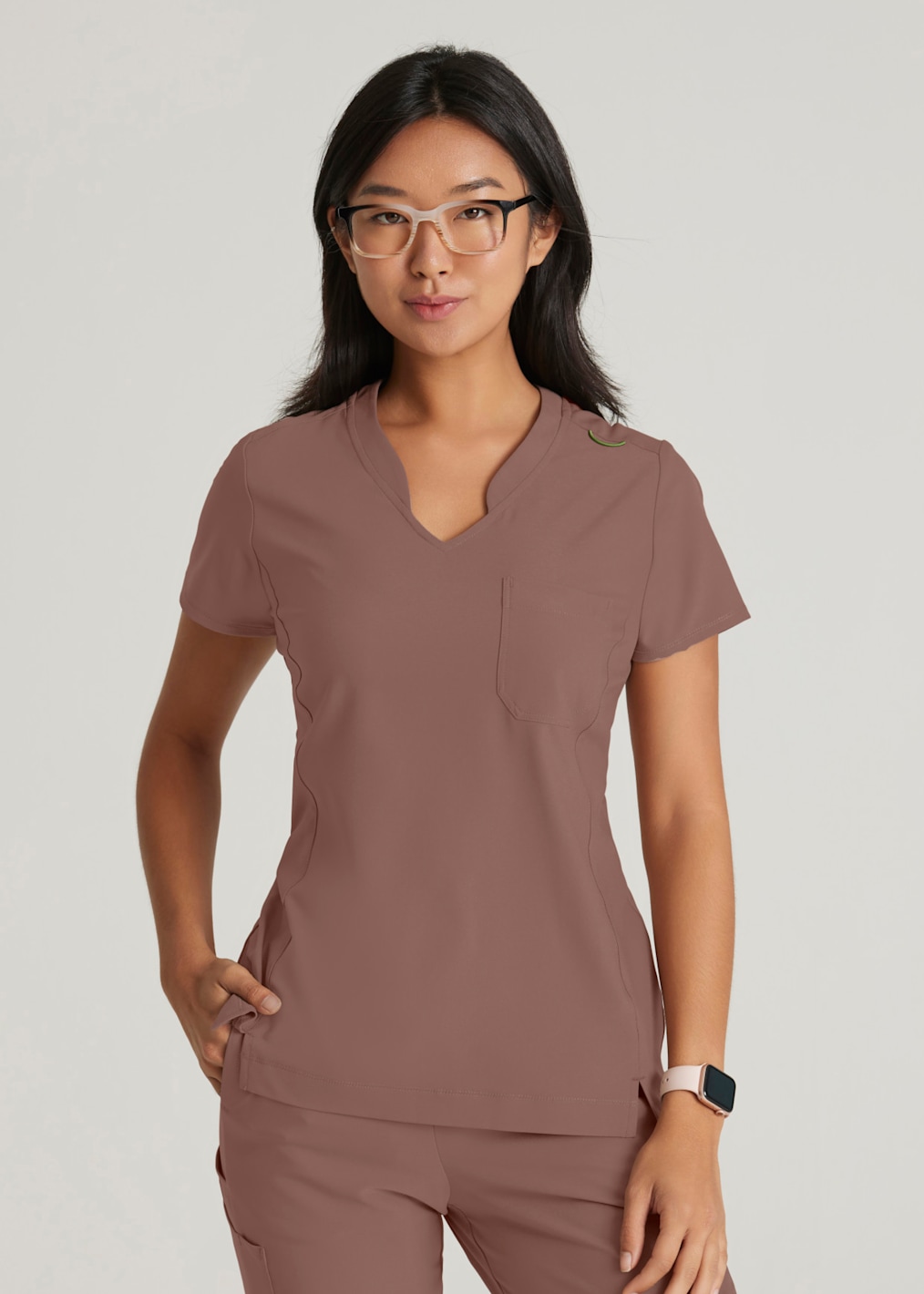 Rhythm 2-Pocket V-Neck Scrub Top