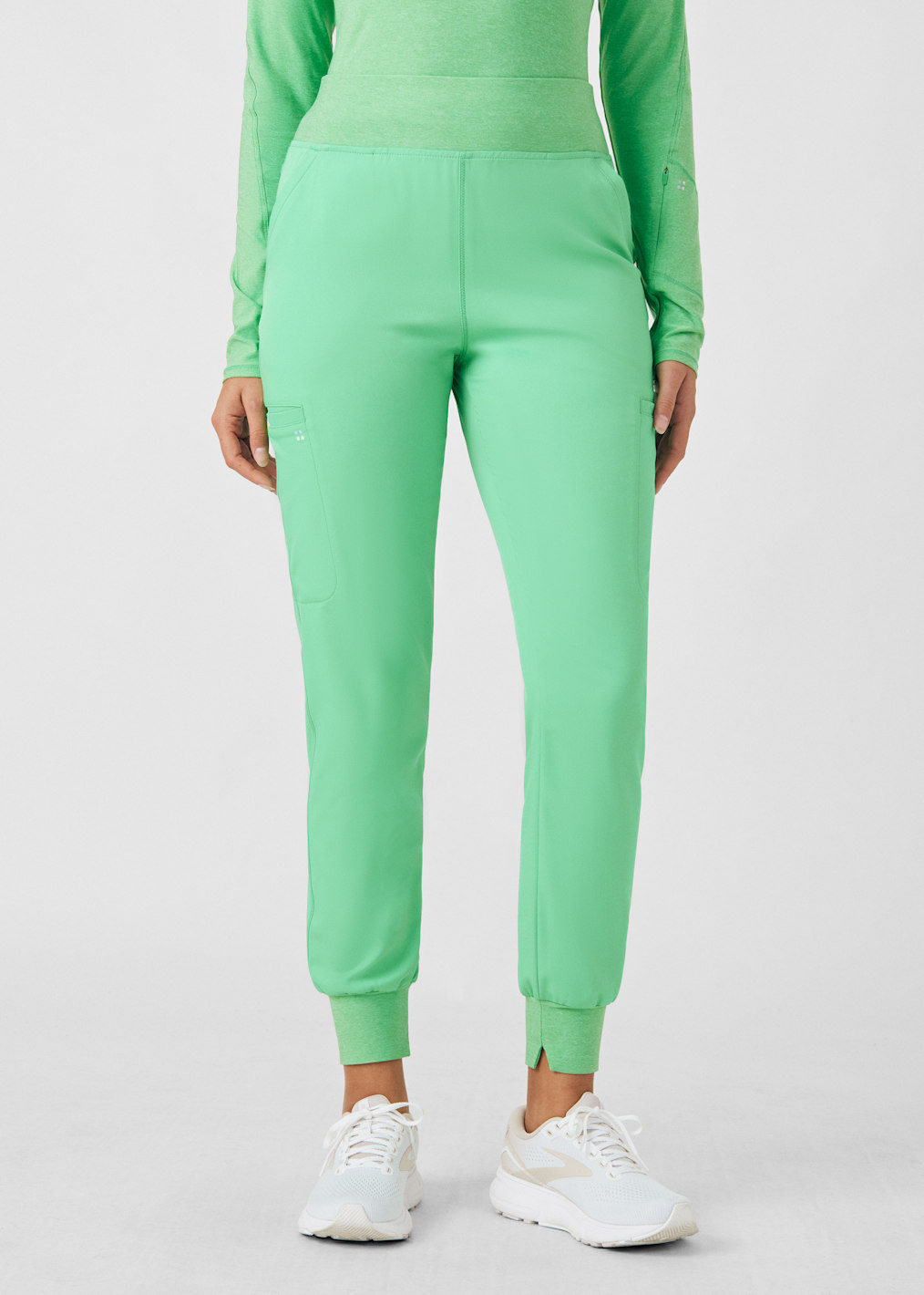 7-Pocket Rib Knit Waistband Cargo Jogger