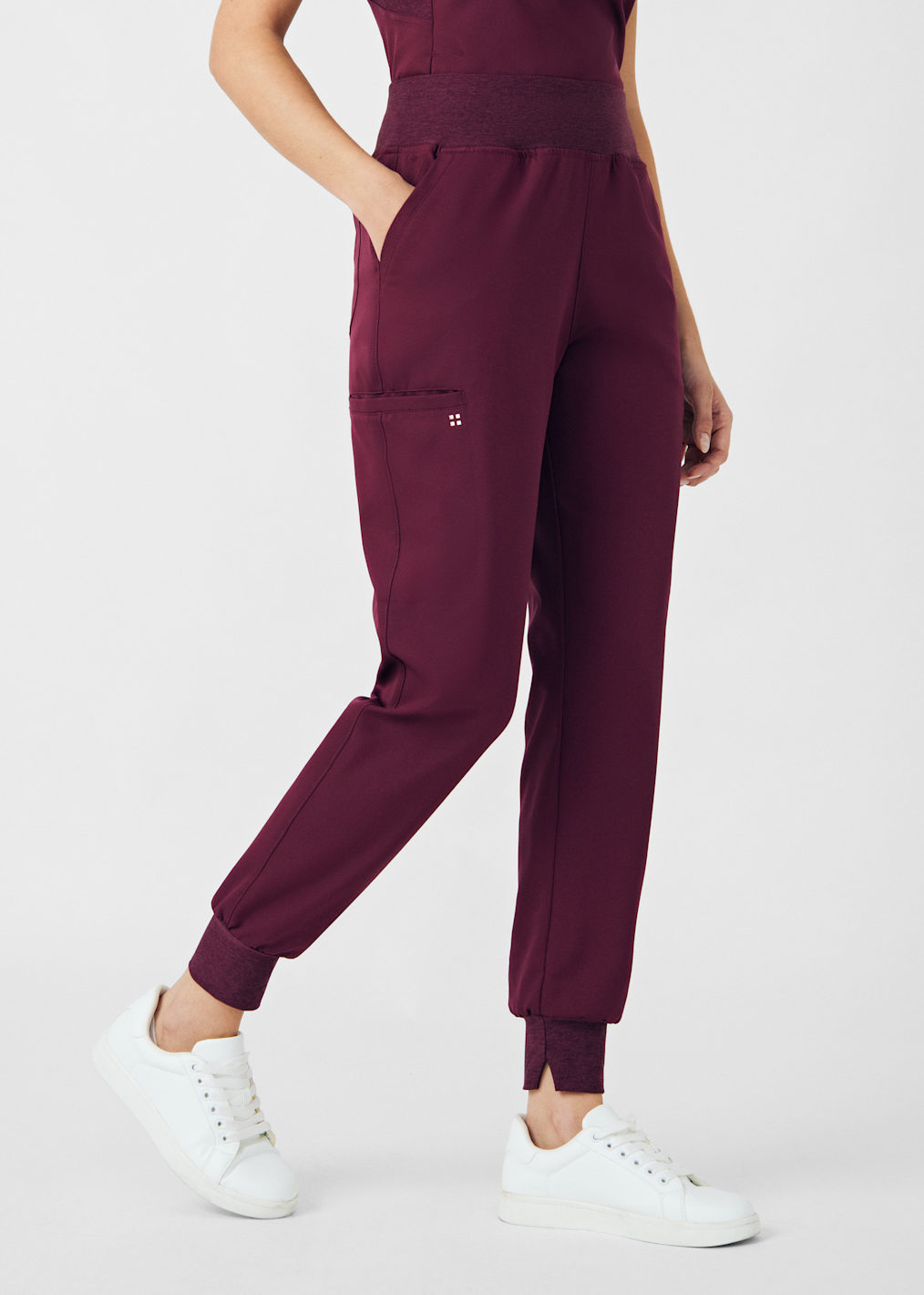 Chest Pocket V-Neck Tuck-In Scrub Top