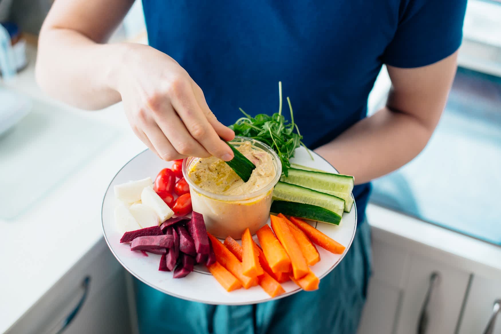 10 Healthy Snacks to Get You Through Your Shift