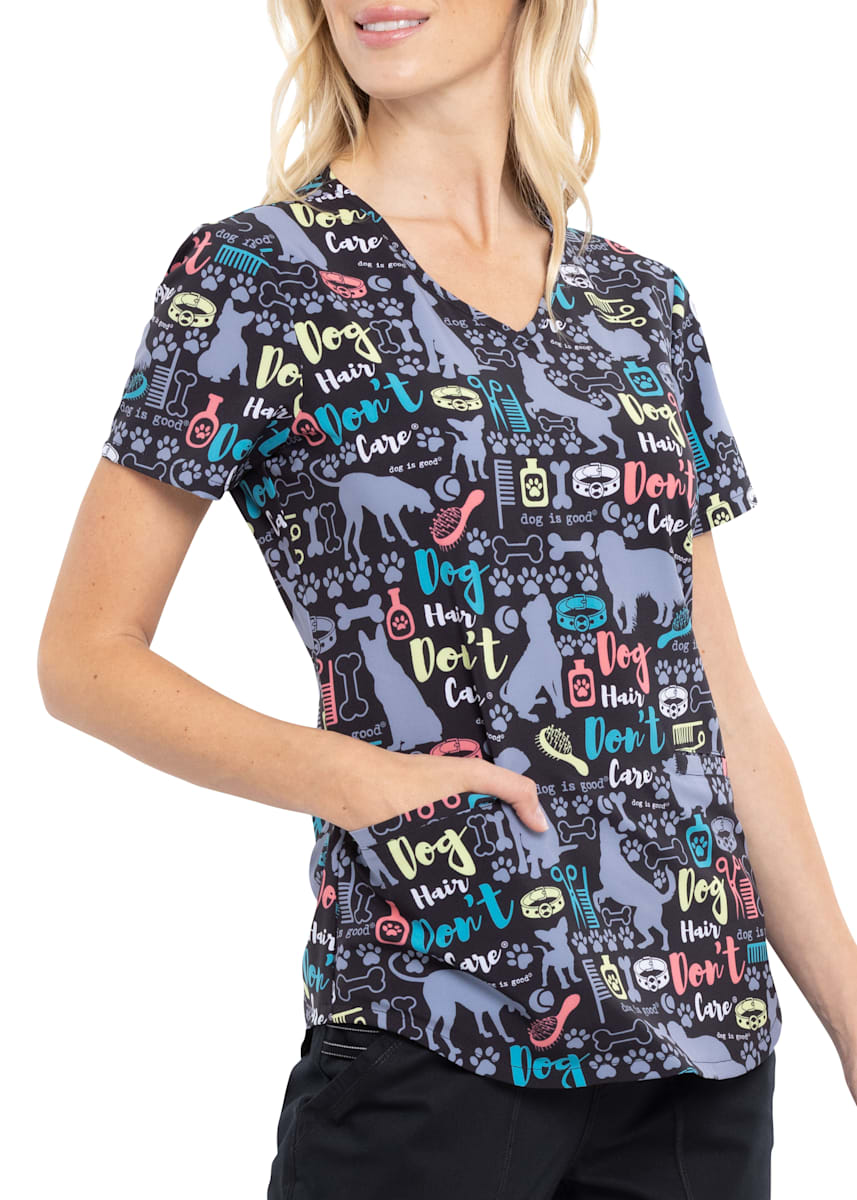 Dickies EDS Yeti For Christmas V-Neck Print Scrub Top