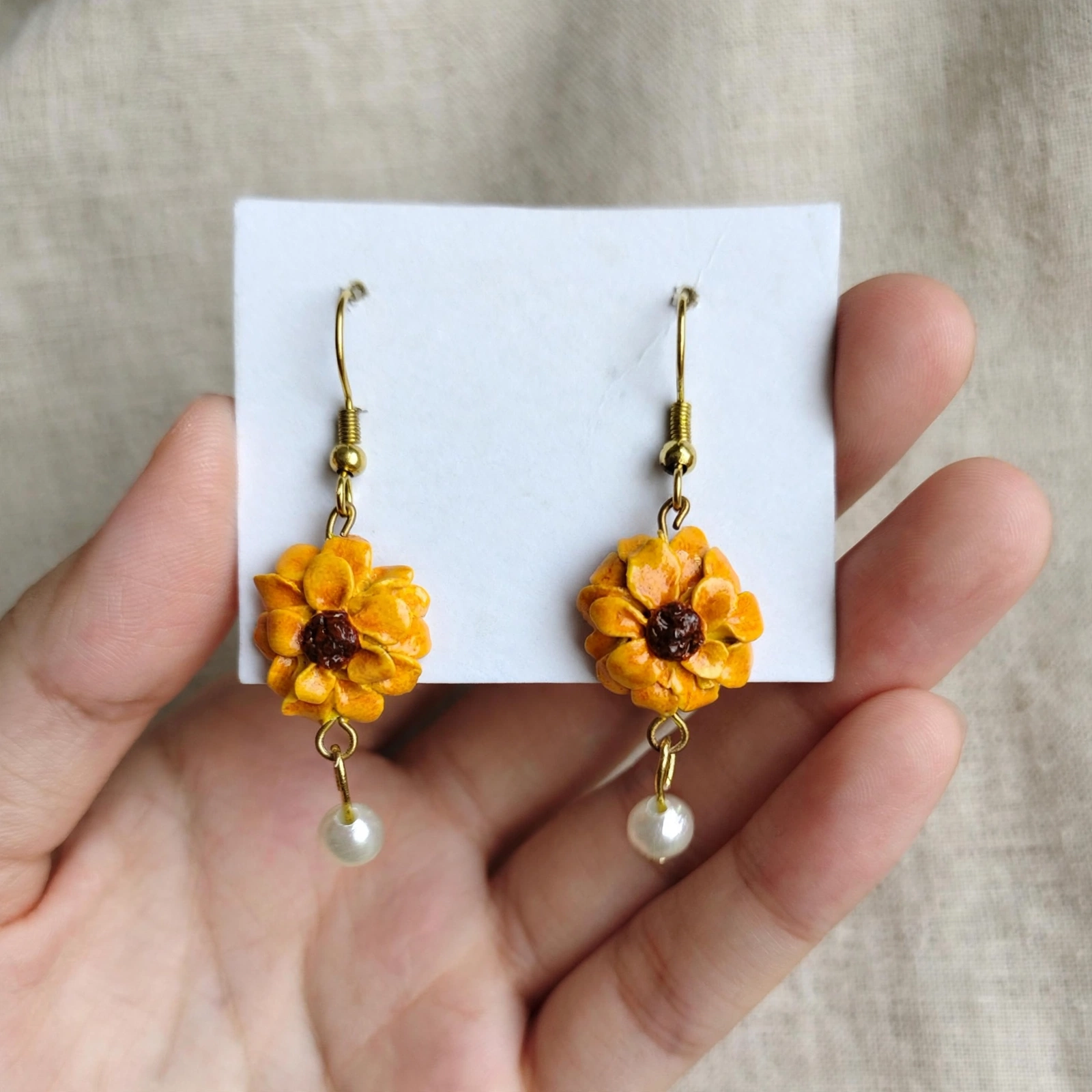 🌼 Golden Bloom Pearl Earrings
