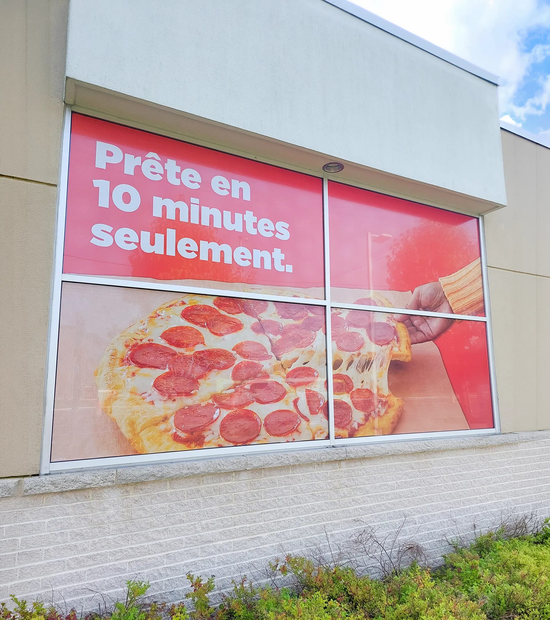 4 Affichage vitrine — affichage-vitrine-pizza_iaxadb