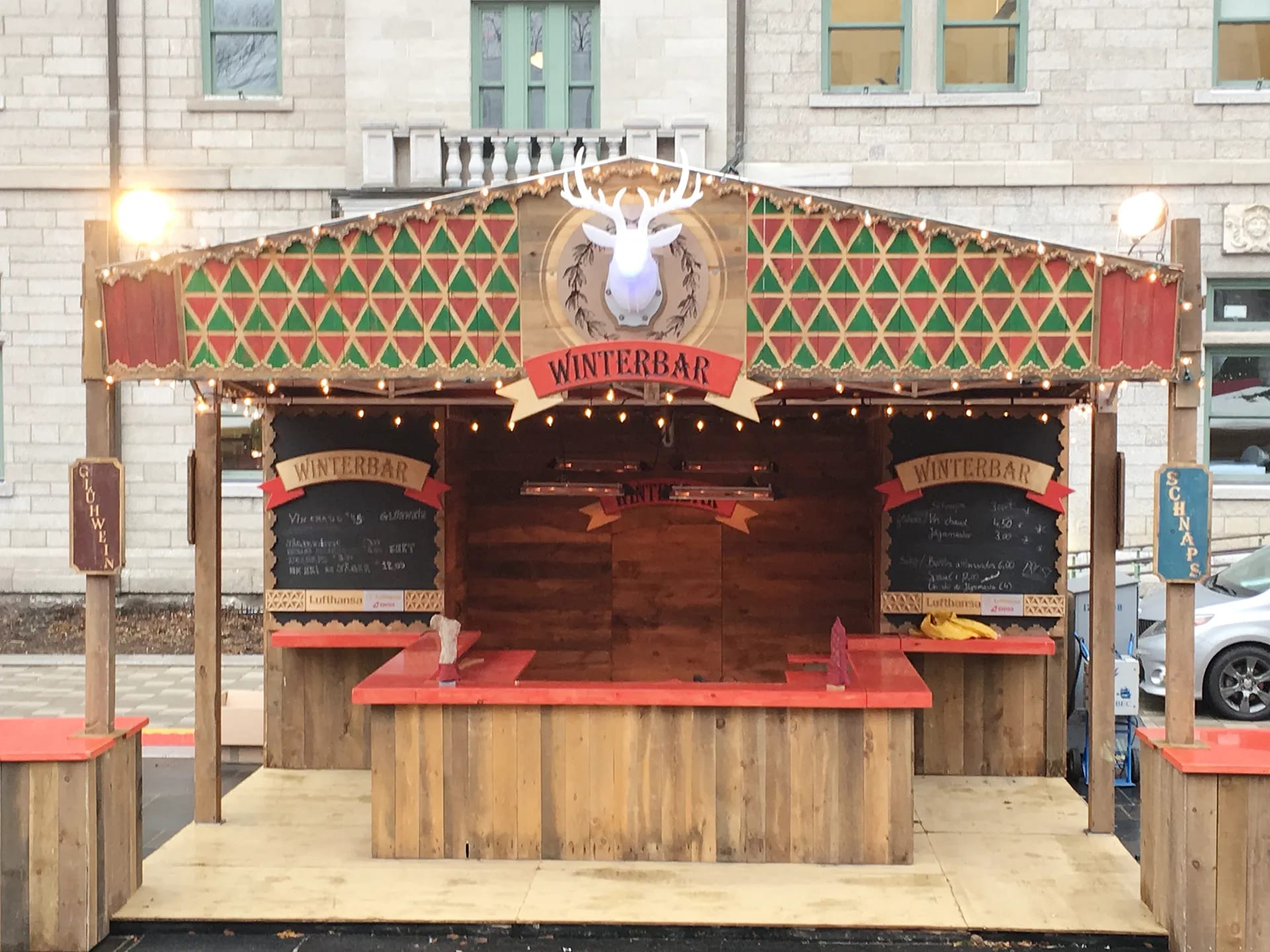 10 Formes et couleurs — enseigne-exterieure-marche-de-noel-winter-bar_kuhtuf