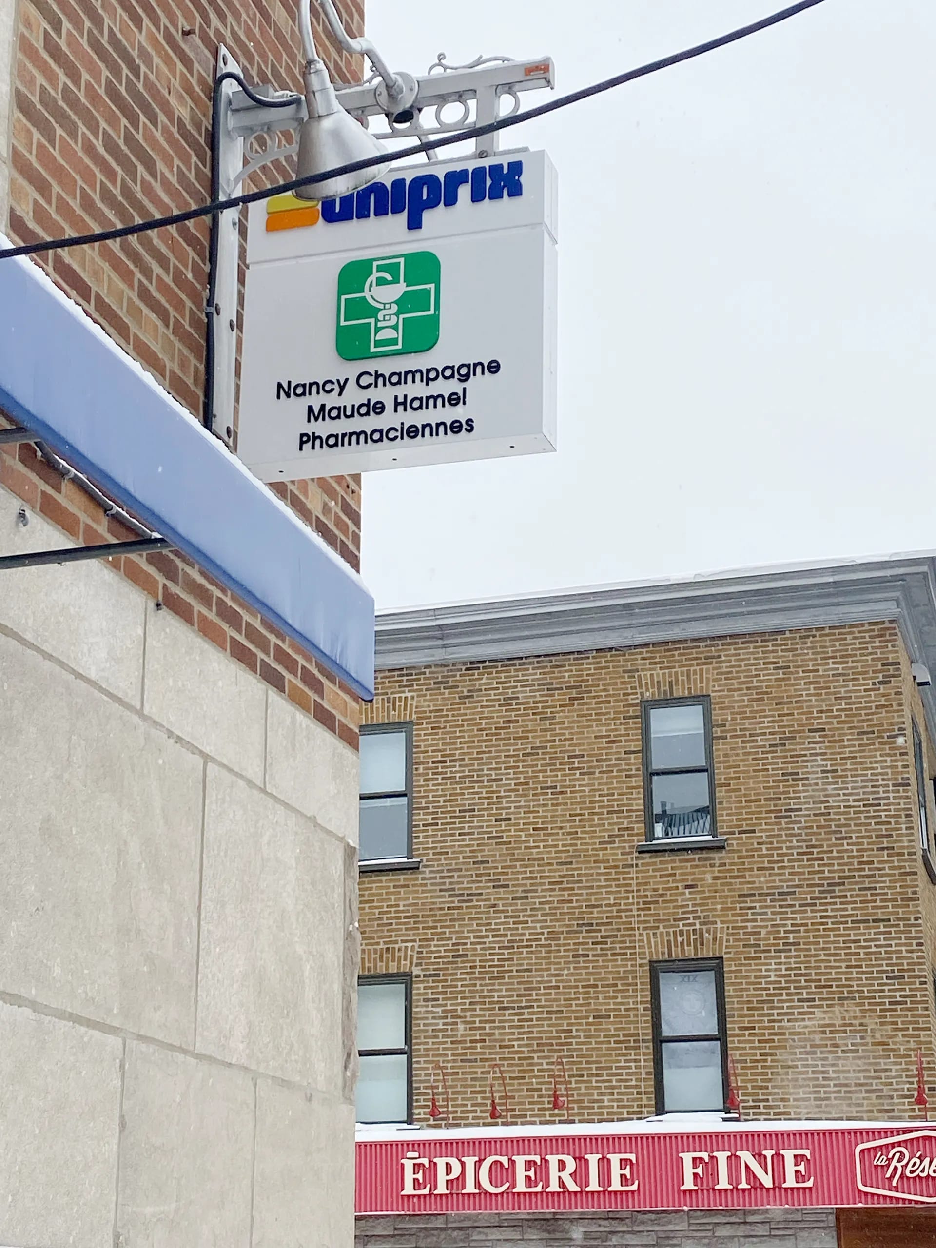 2 Enseigne extérieure — enseigne-exterieure-pharmacie_mogt2z