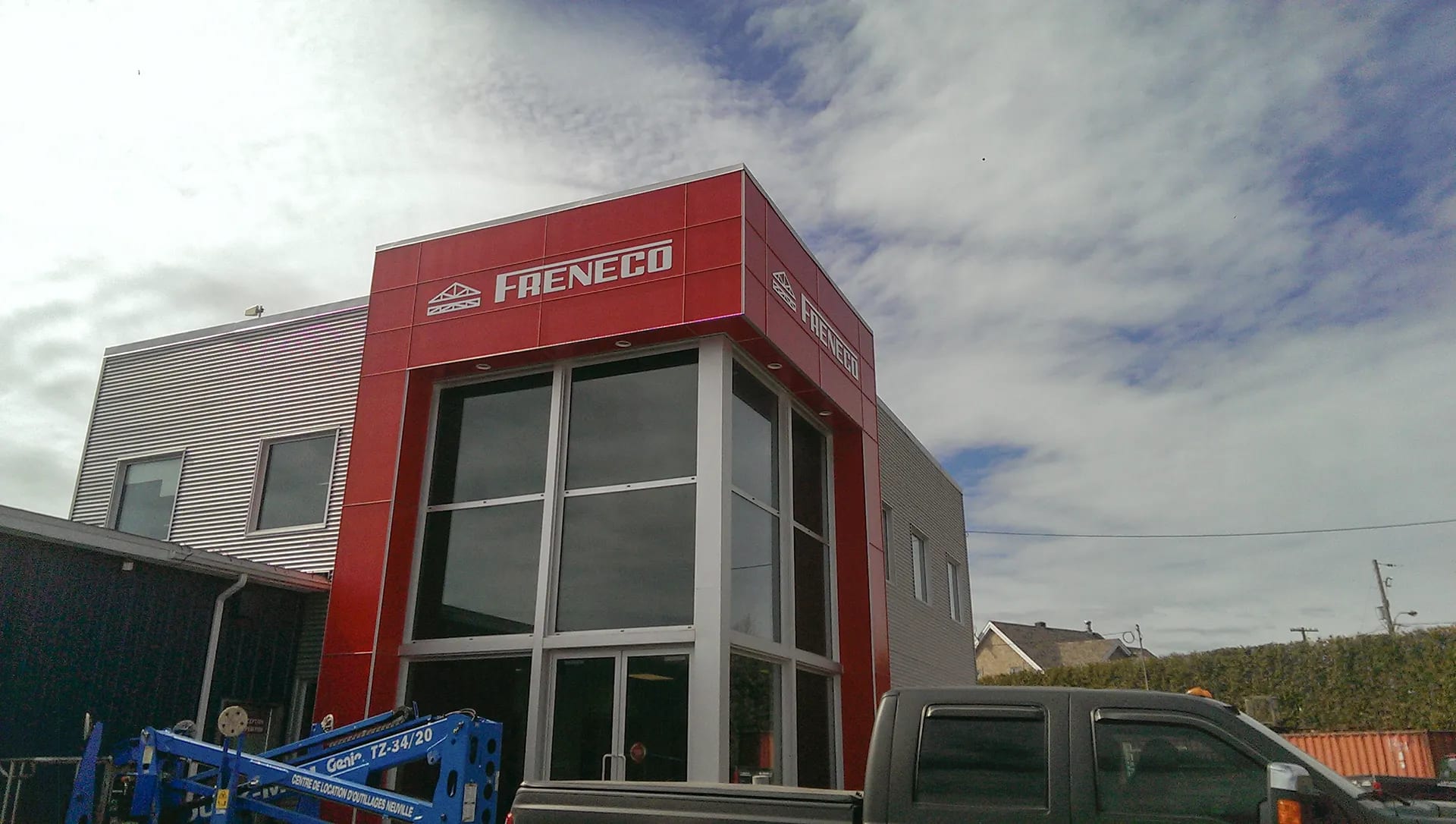 1 Enseigne façade — enseigne-facade-freneco_hjlvq8