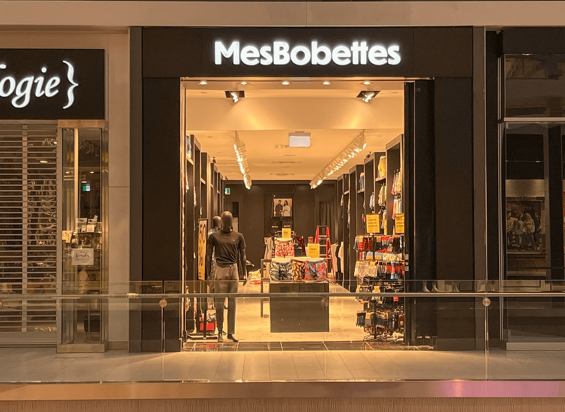 1 Enseigne façade — enseigne-facade-mes-bobettes_w4qwnn