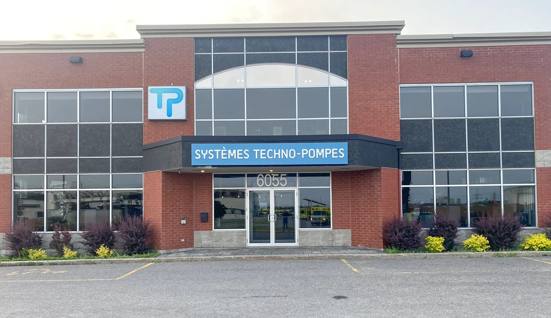 1 Enseigne façade — enseigne-facade-thermo-pompes_fhy3zb