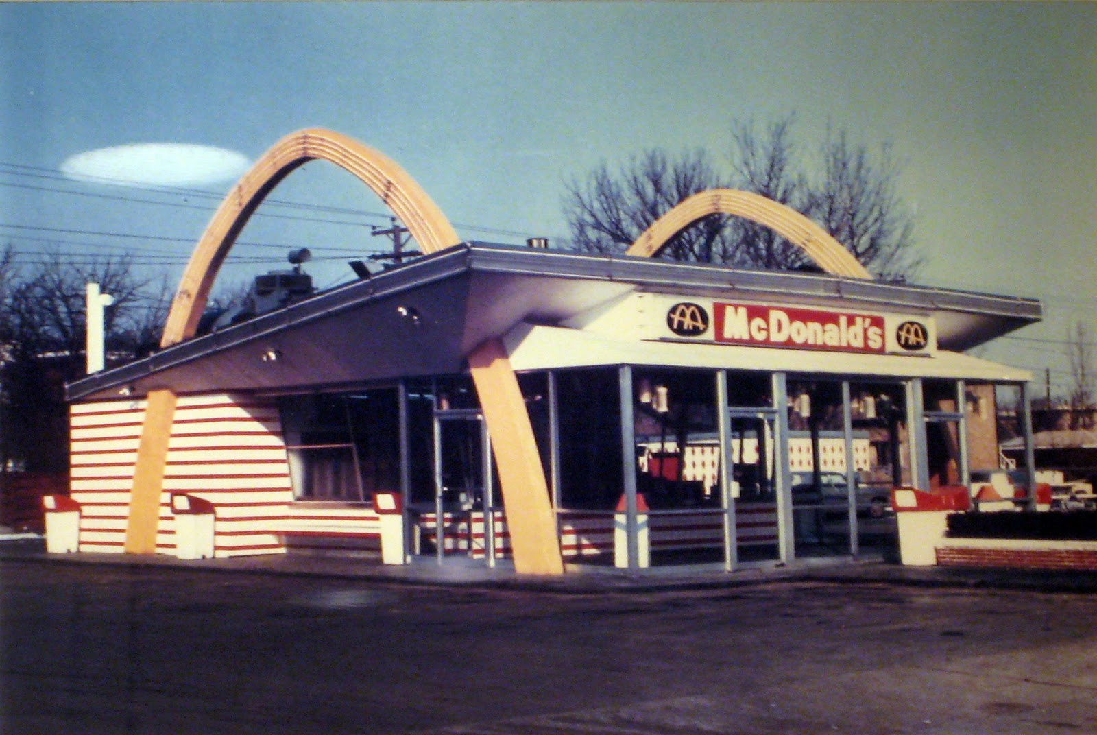 Τα κόλπα των McDonald 's στα '60s anagnostirio.gr