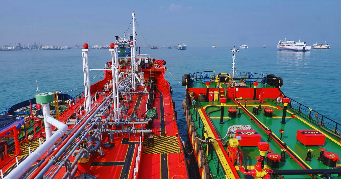 Inside Sealion's Emergency Oil Spill Containment Operation in the Red Sea