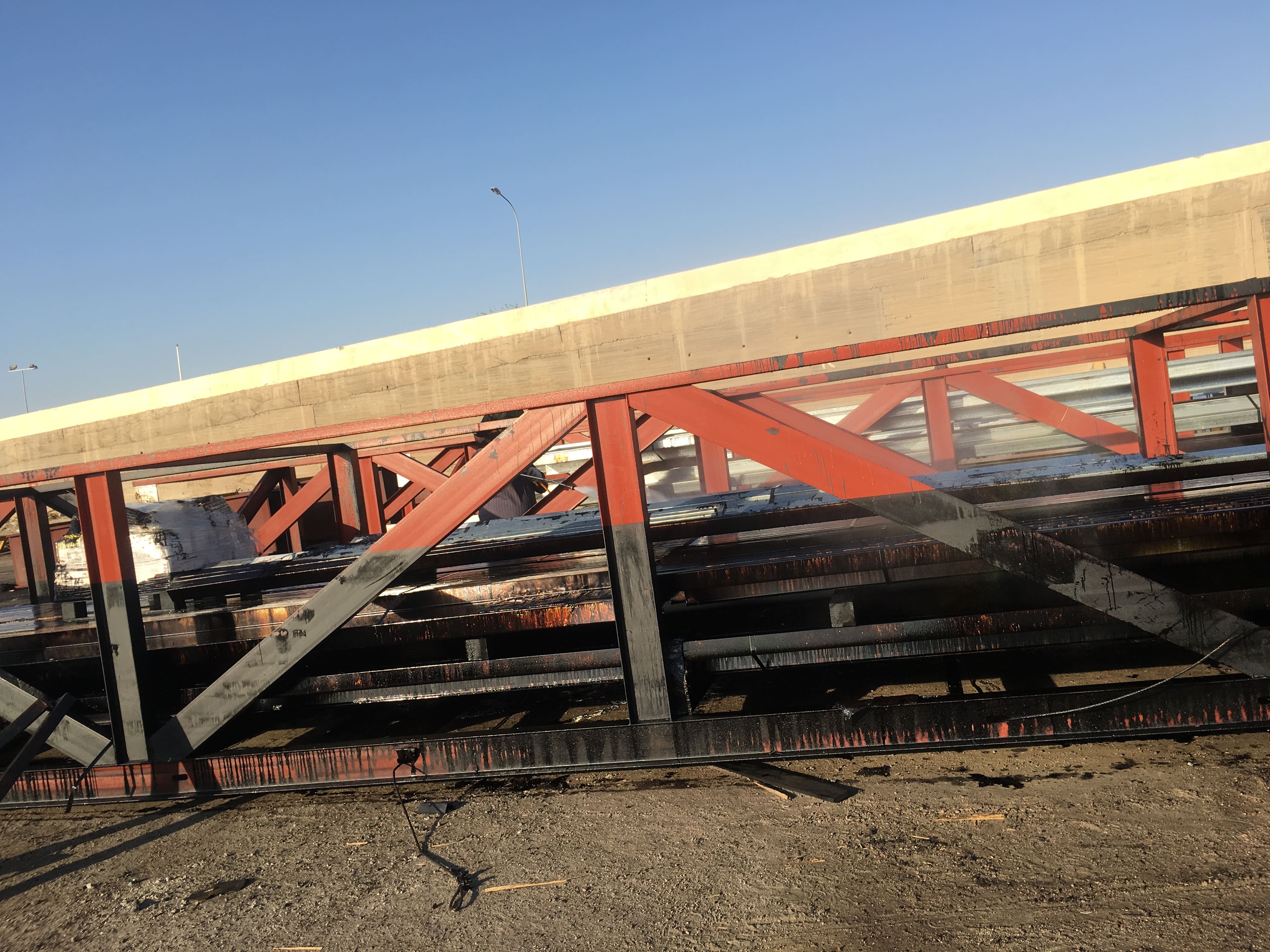 Emergency Oil Leakage Containment & Hull Repair — Red Sea