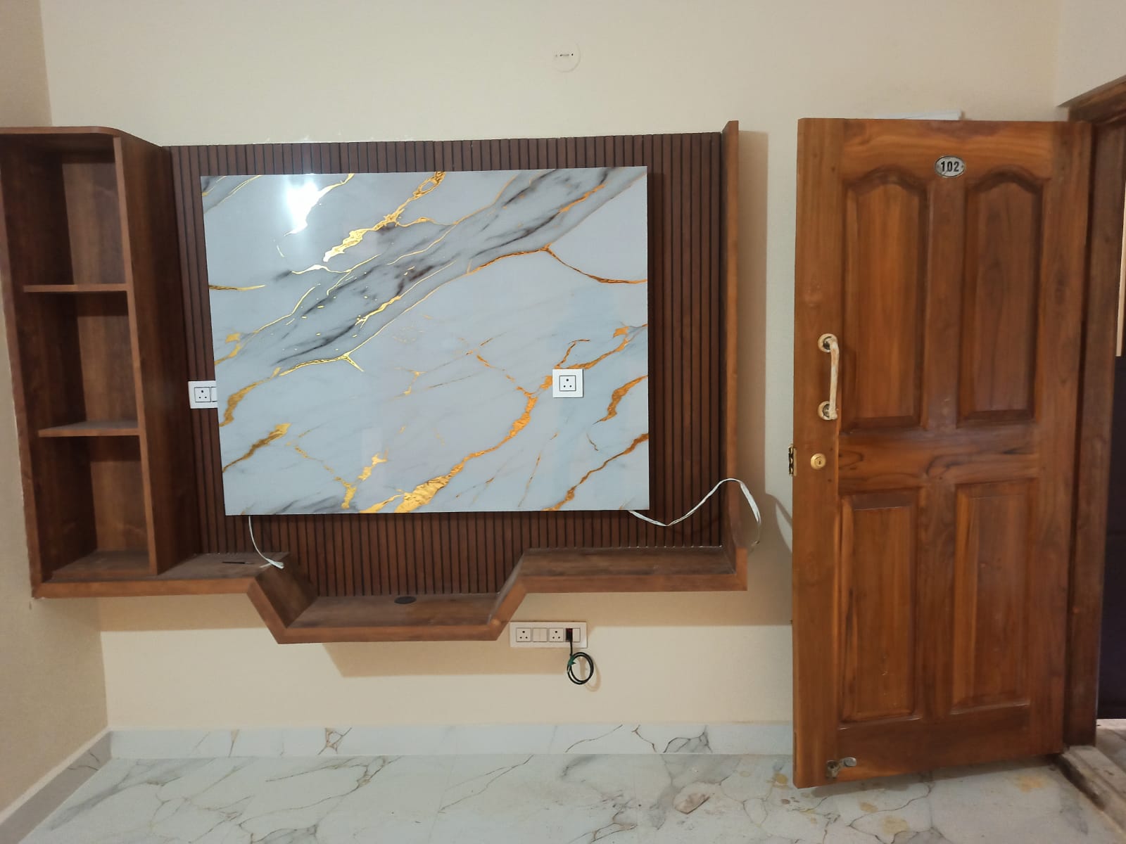 SLV TULIP – property image