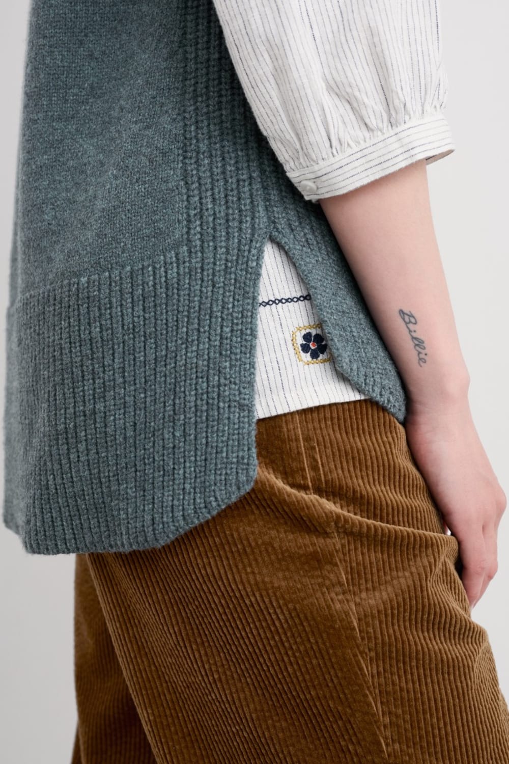 Coupling Knitted Vest - Sleeveless Merino-rich Blend Sweater