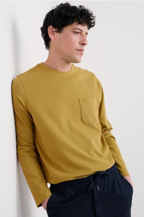 Men's Merthen Long Sleeve Top in GOTS-Certified Organic Cotton Image