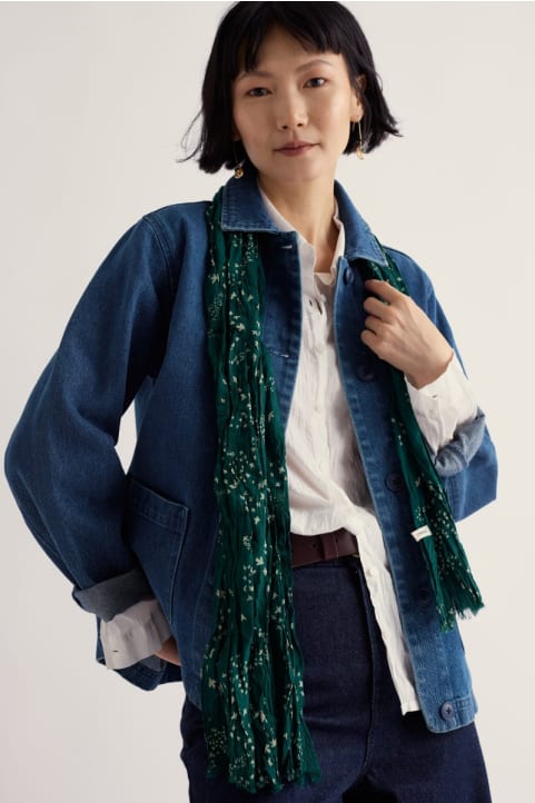 Larissa Scarf Image