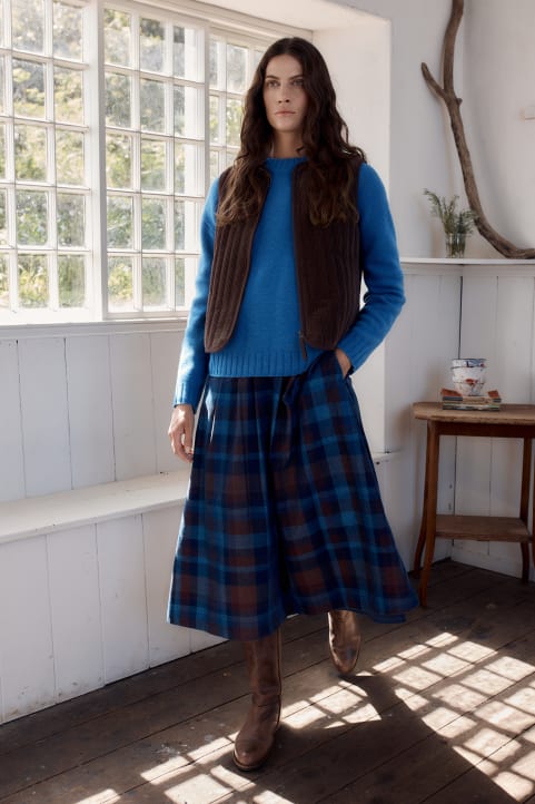Day Dream Cord Midi Skirt Model Image