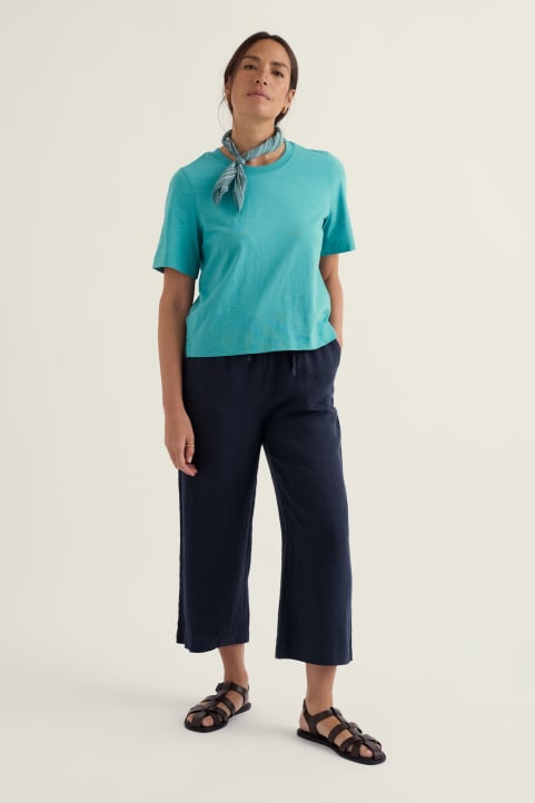 Tide Flow Linen Crops Image