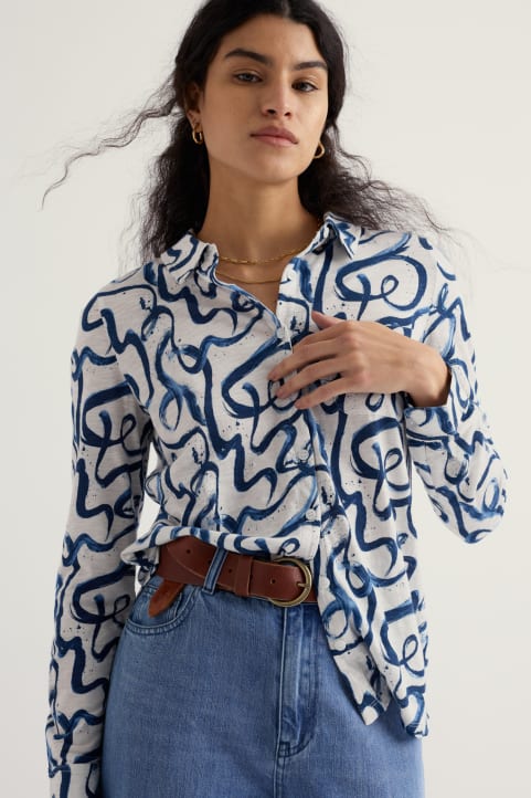Teasel Head Printed Jersey Shirt Model Image