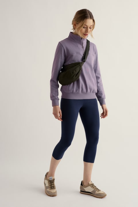 Charming Cropped Leggings Image