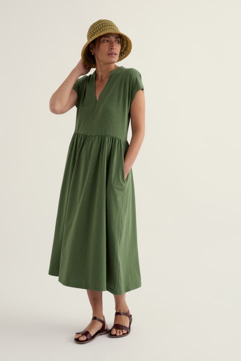 Zinnia Short Sleeve Jersey Midi Dress Image