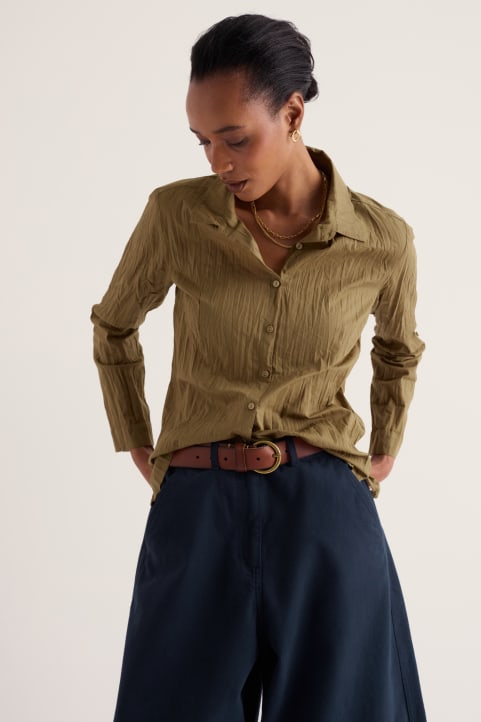 Larissa Plain Shirt in Crinkled Organic Cotton Image