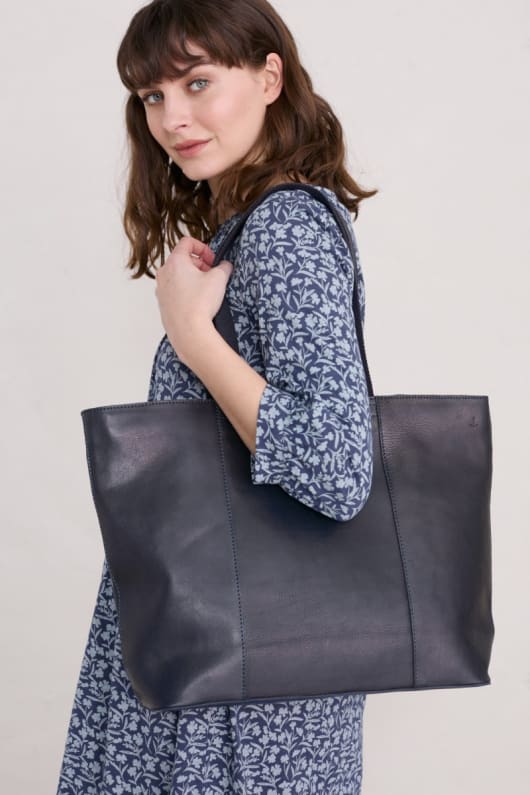 Trewince Tote